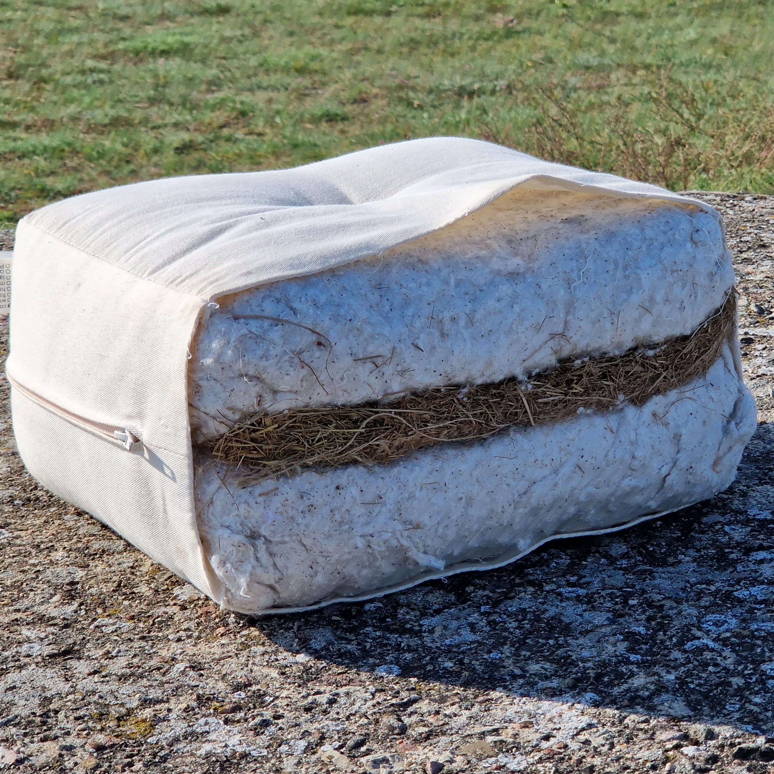 Lite tjockare Sjögräs futonmadrass från Polonia naural design 1 av 2